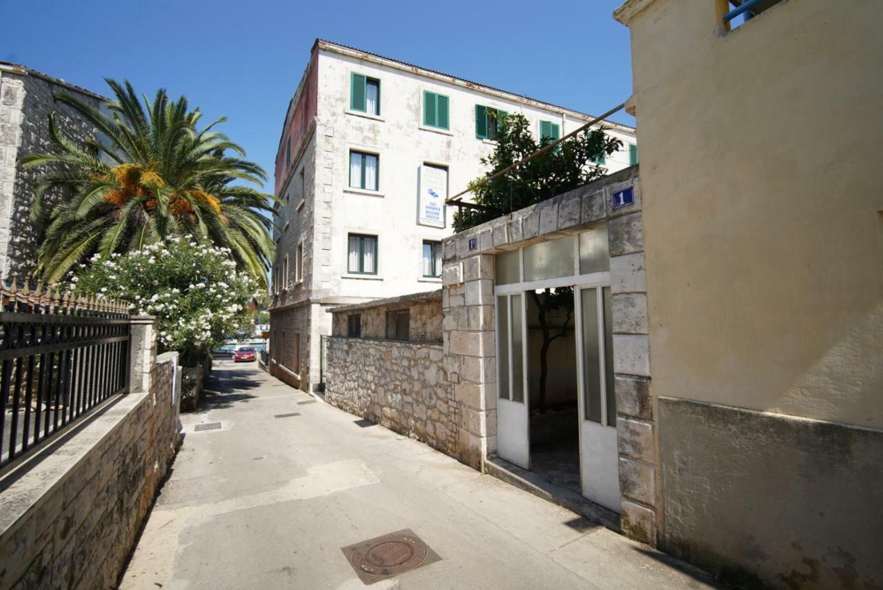 Guesthouse Franko Vela Luka Exterior photo